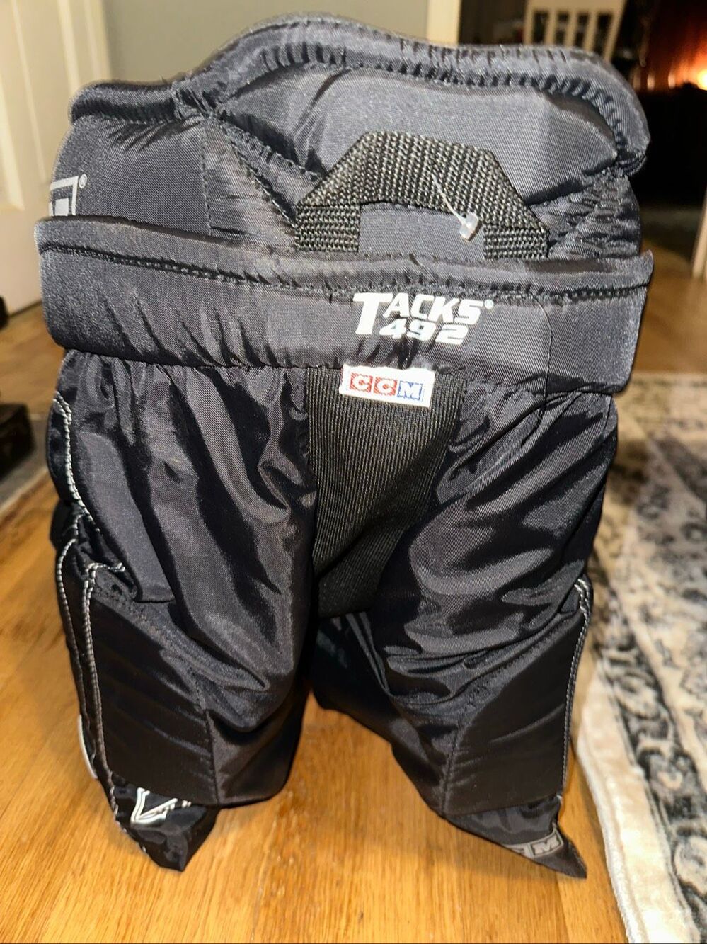 CCM 492 Tacks Ice Roller Hockey Pants Size: Junior youth medium  Color:Black
